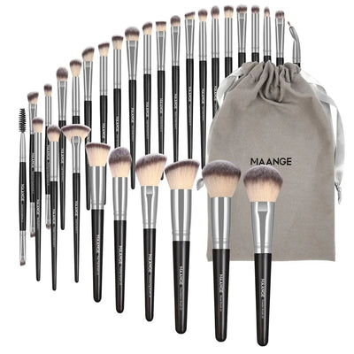 Ensemble de pinceaux de maquillage noirs et argentés avec sac MAANGE, parfait pour une application experte du maquillage au quotidien.